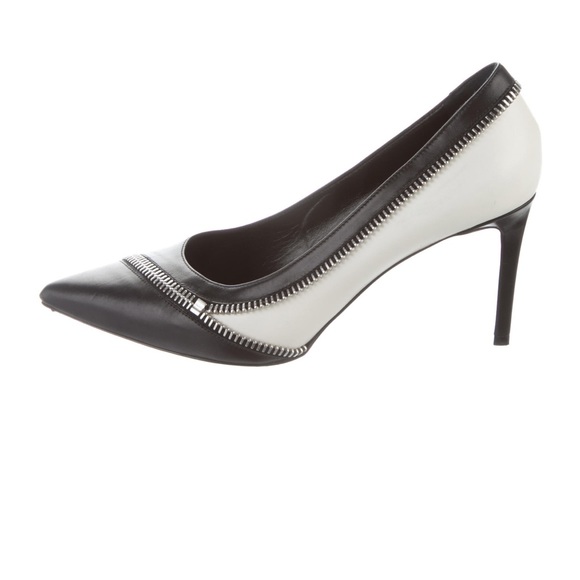 Saint Laurent white and black pumps - Picture 1 of 4